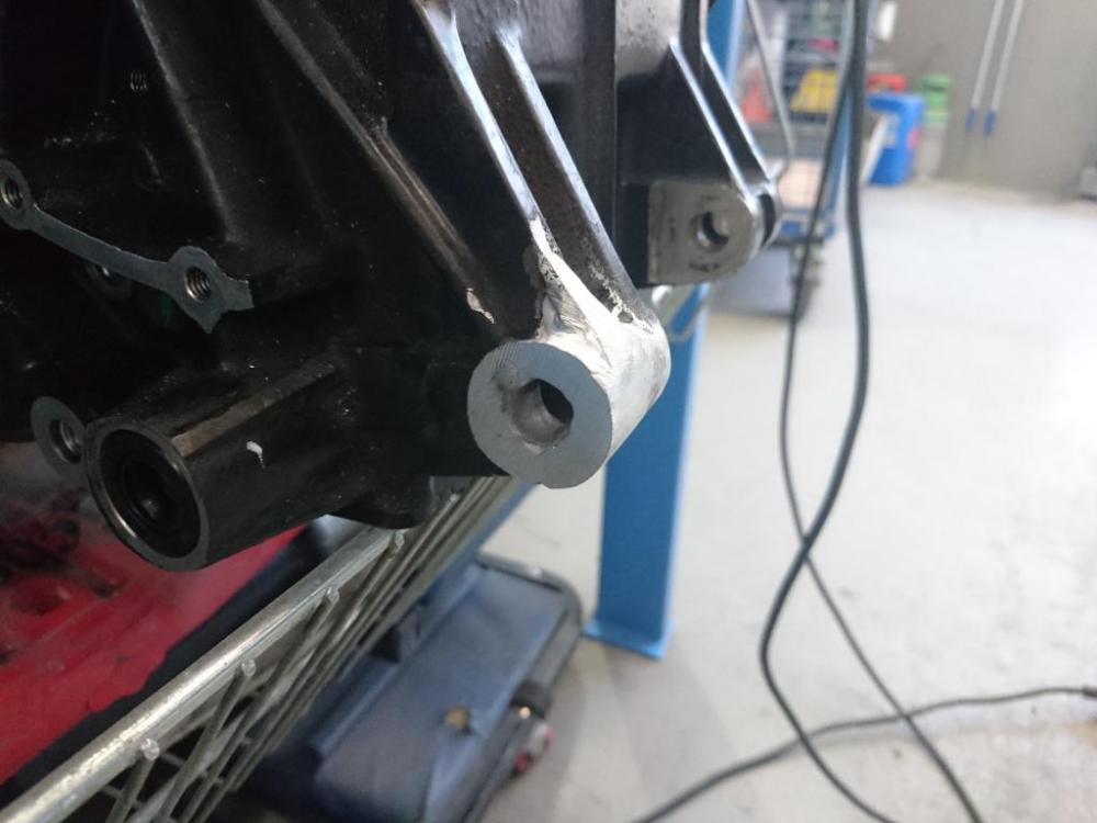 Motorhalterung hinten links.jpg