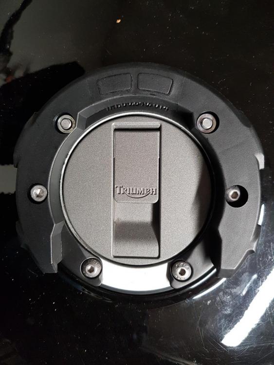 SW-Motech-Tankring.thumb.jpg.e744bd6a8e52ef1d177bb0911d908737.jpg